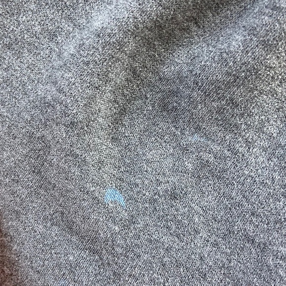 Calvin Klein cropped grey sweatpants w/ drawstring - Picture 4 of 4